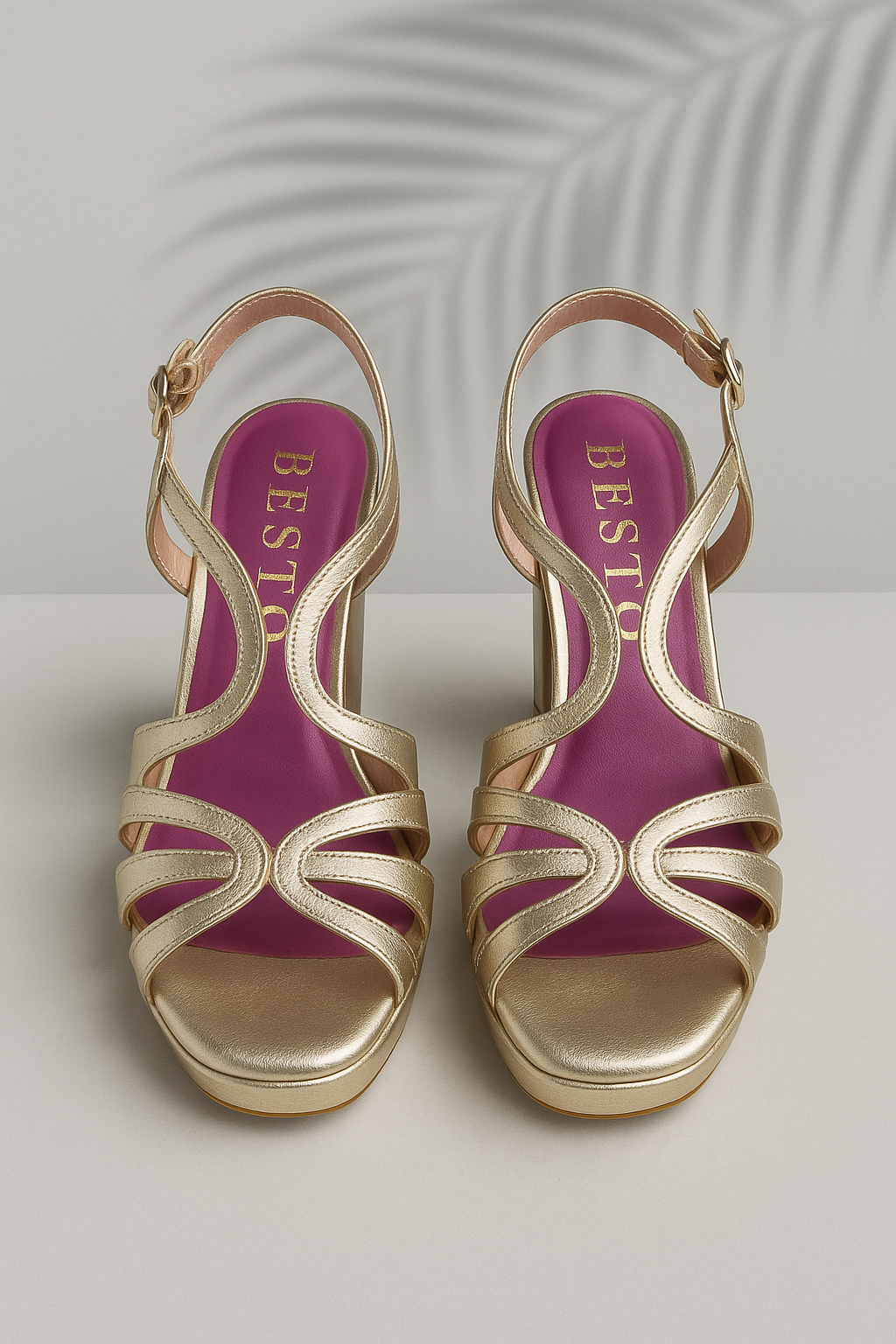 · SANDALIA STELLA ORO