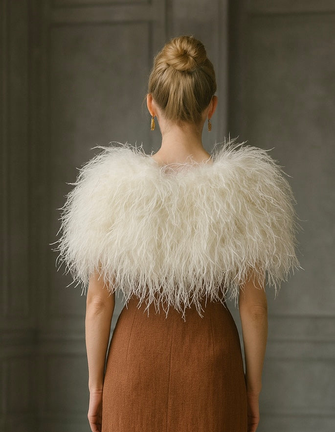 ESTOLA PLUMA LARGA BLANCO ROTO