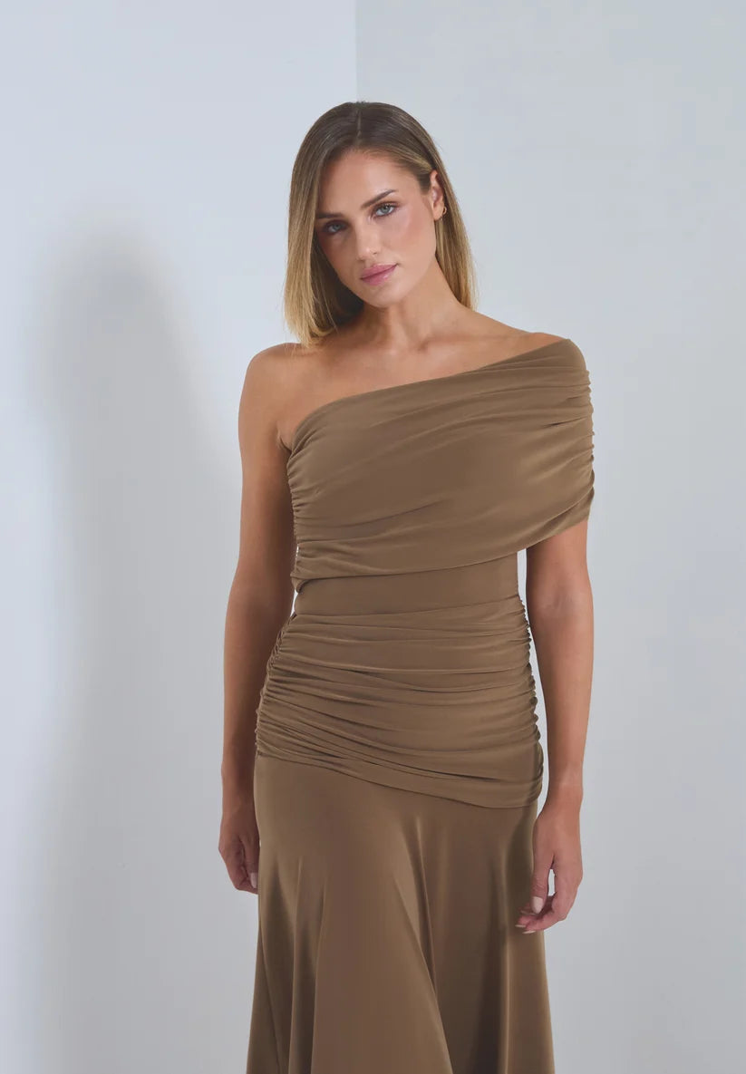 VICTORIA COLECCIÓN SET ALI GUTY CAMEL