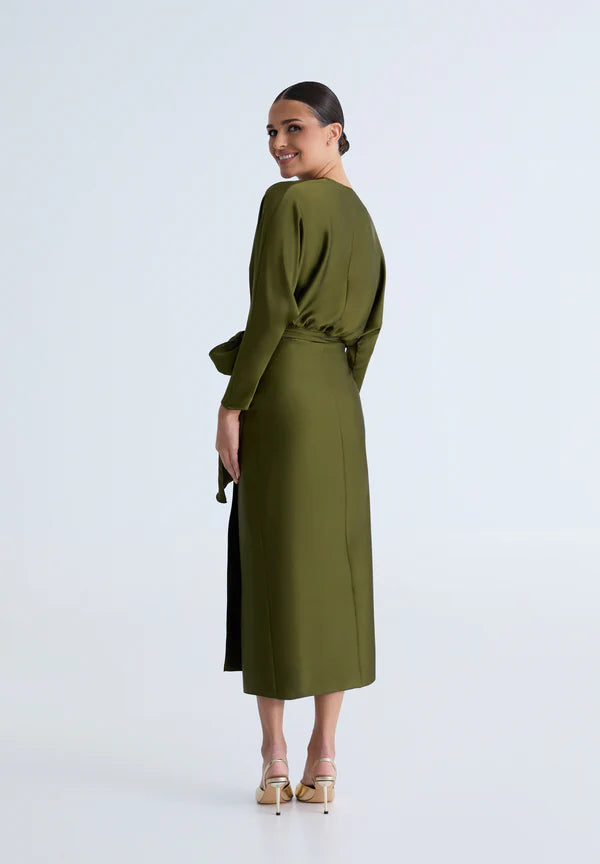 Victoria Colección. VESTIDO SAIPH VERDE