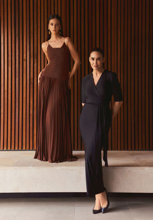 · Victoria Colección. 
VESTIDO LESATH MARRON